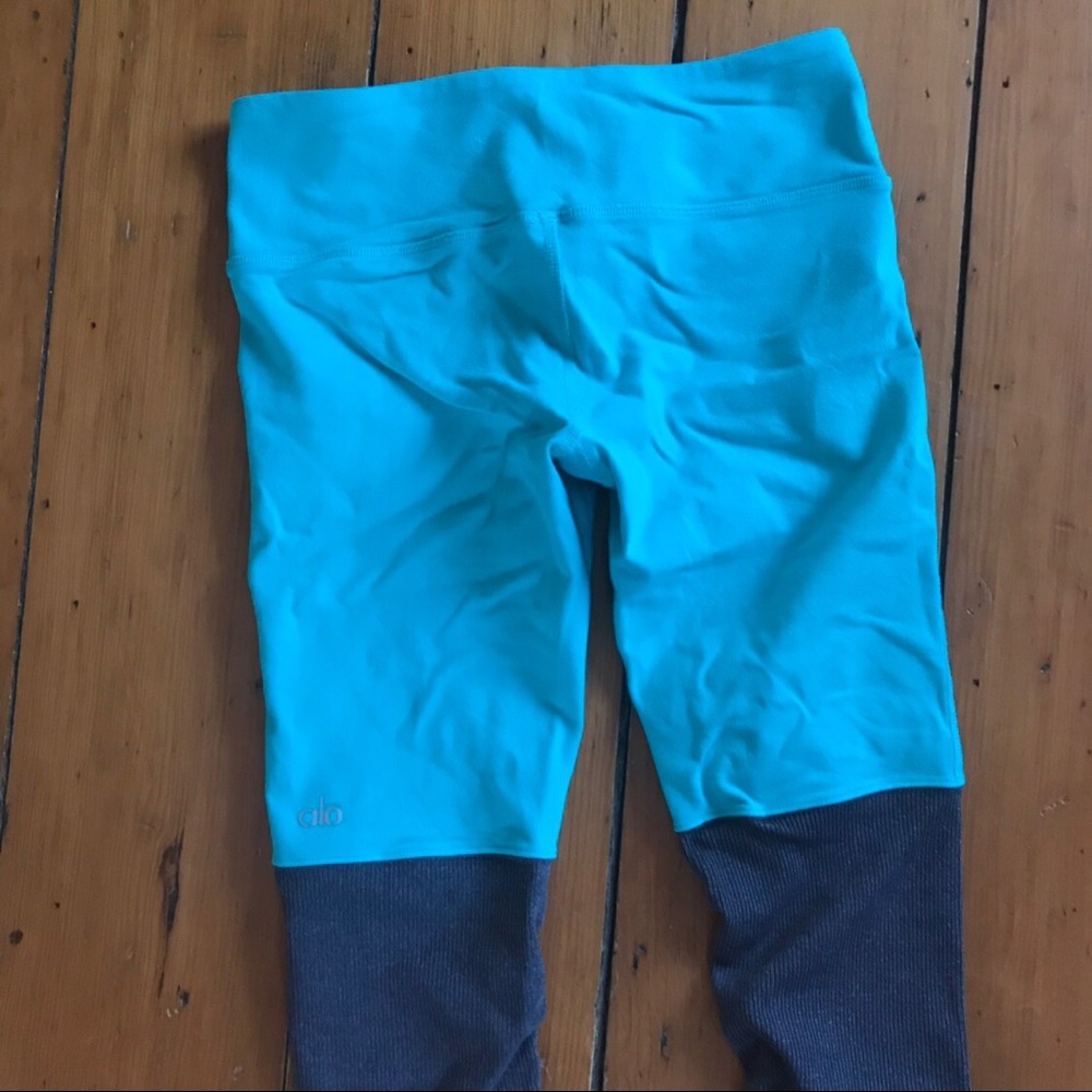 Alo Yoga Leggings - Picture 4 of 6